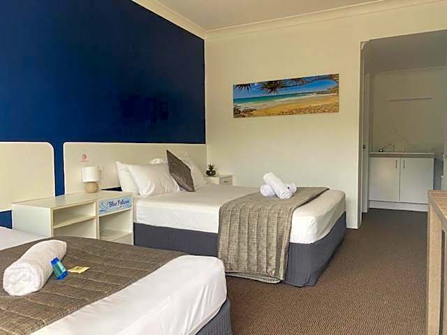 Blue Pelican Motel