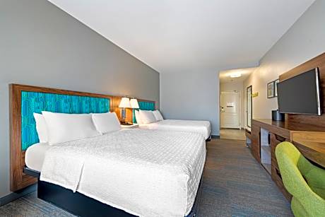 Room with Two Queen Beds - Non-Smoking