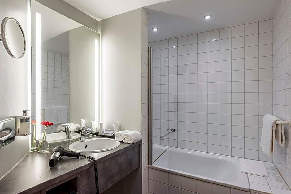 Hotel Wolfsburg Centrum Affiliated by Melia