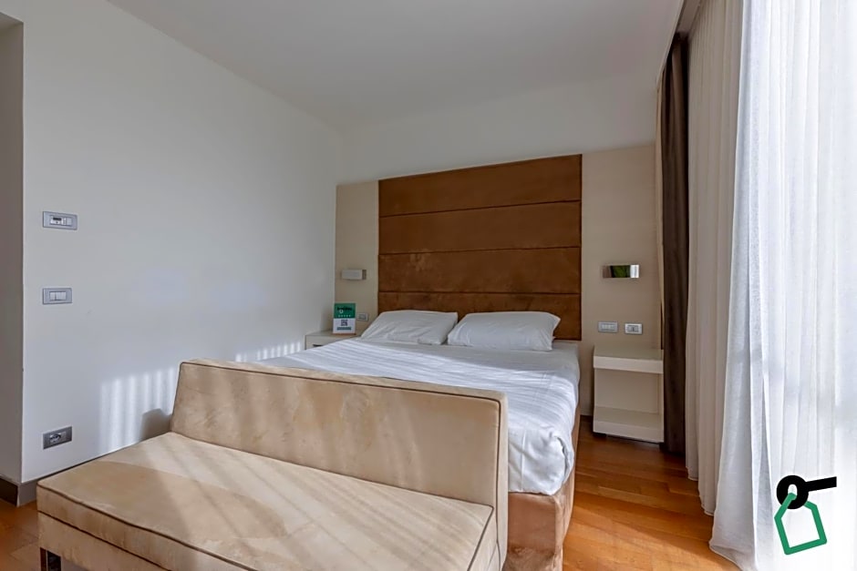 HOTIDAY Room Collection - Pisa