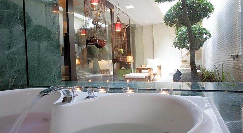 Yes Motel City Resort Paradise