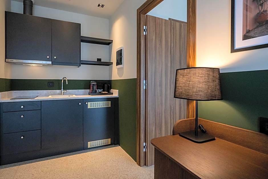 Evripidou 7 - Kalamata Mediterranean Suites