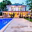 Calypso Cozy Suites