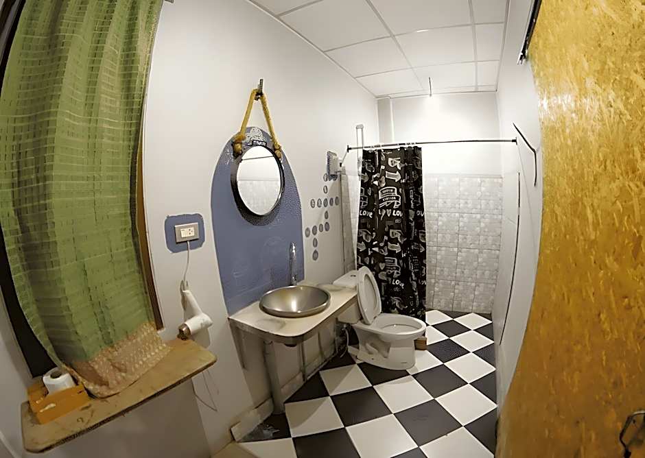 Above The Sea Boutique Hotel