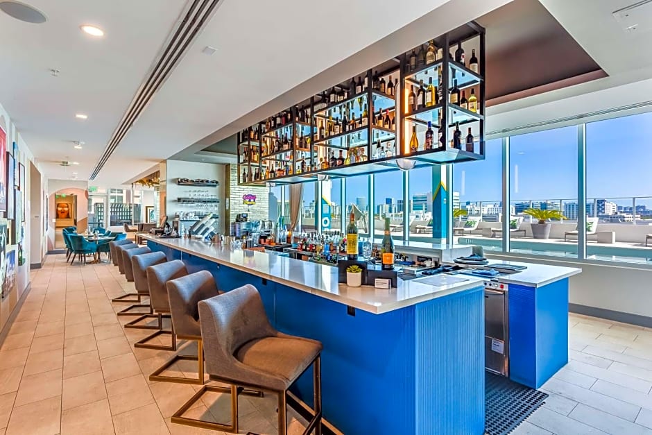 Serena Hotel Aventura, Tapestry Collection By Hilton