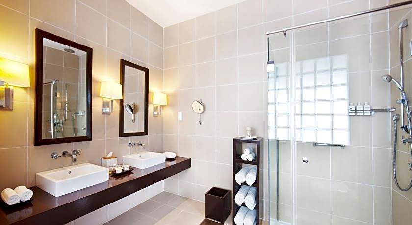 Adaaran Prestige Water Villas – 24hrs Dine around Premium All inclusive 