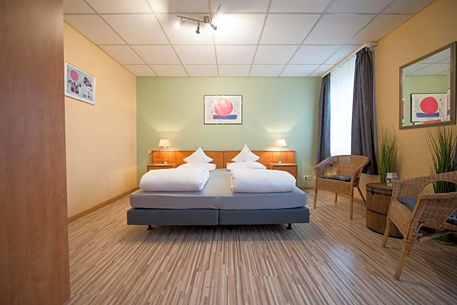 Rheinauer Hof - bed & breakfast