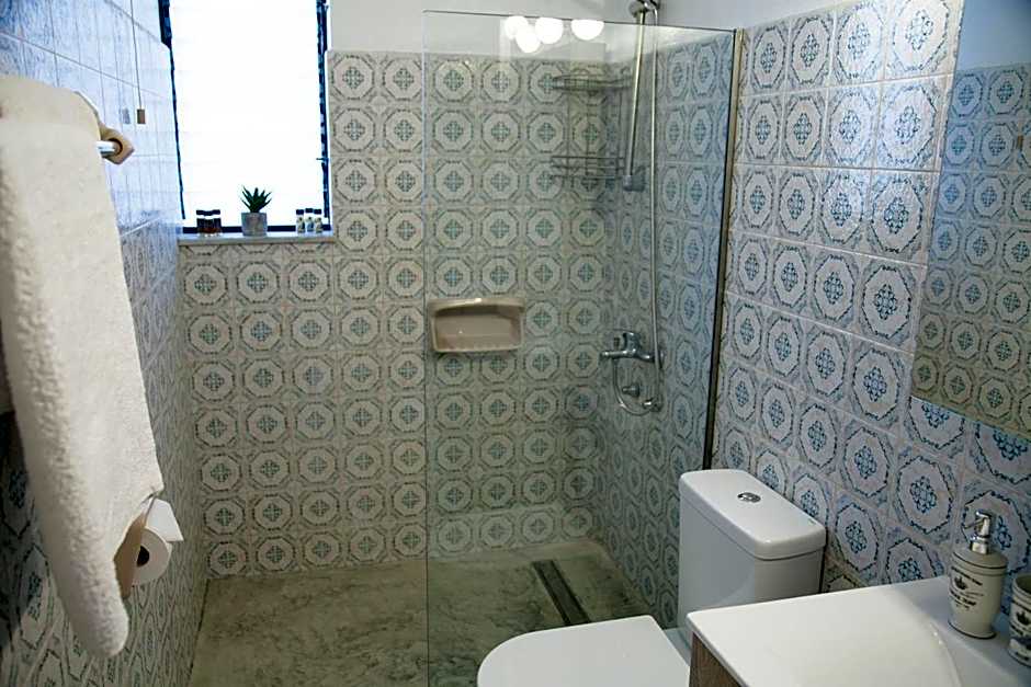 Rhodes Backpackers Boutique Hostel and Apartments