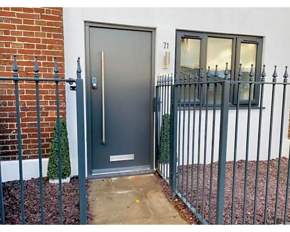 Townhouse PLUS @ Lower Beth Street Stoke