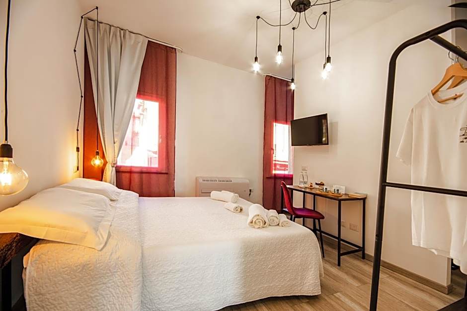 Photo 1 sur 5 de Double Room