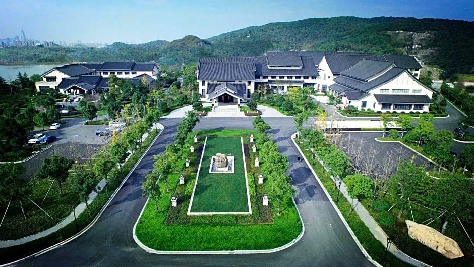 Kuaiji Mountain Yangming Hotel