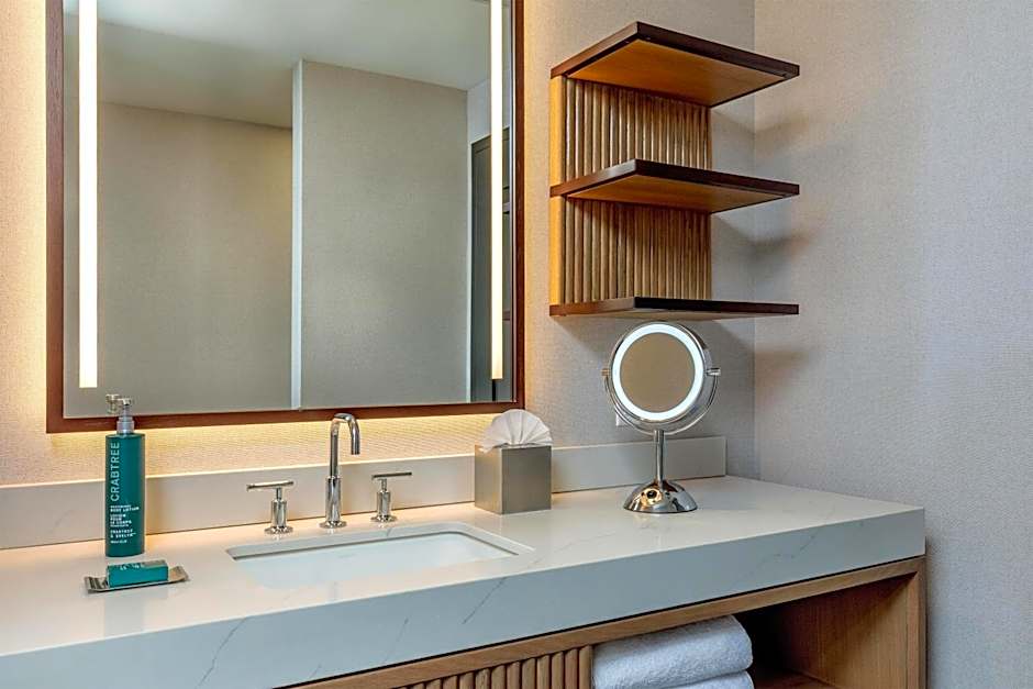 DoubleTree by Hilton Hotel Burlington Vermont
