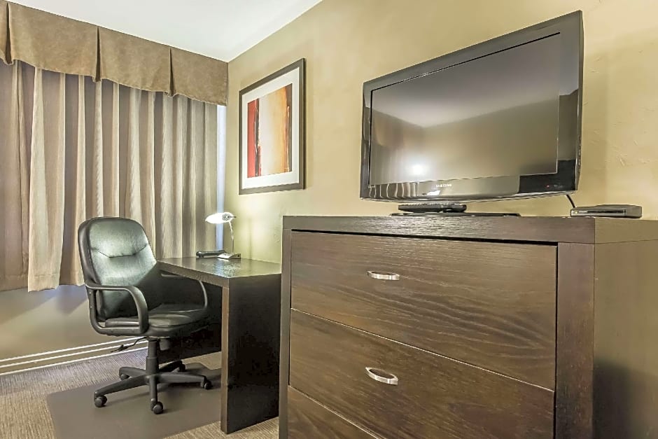 Quality Hotel & Conference Centre