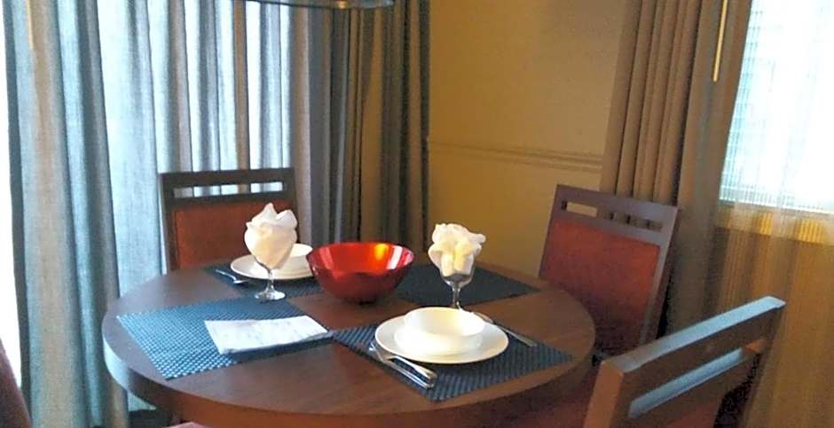 GetAways at the Lodge at Kingsbury Crossing