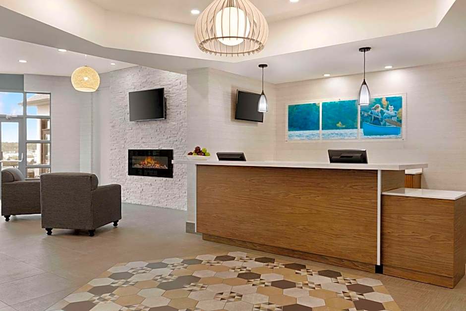 Days Inn by Wyndham Kingston