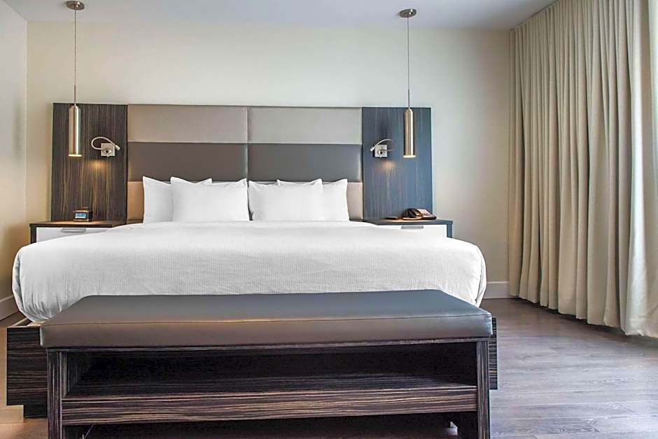 Les Suites Victoria, an Ascend Collection Hotel