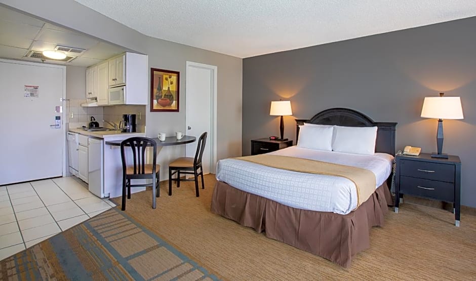 Enclave Suites, a staySky Hotel & Resort