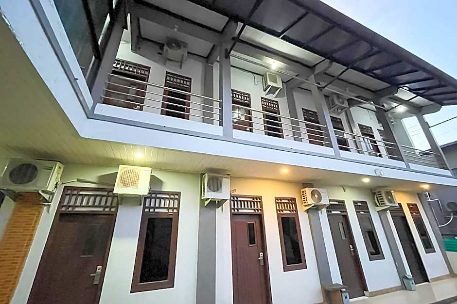 RedDoorz Syariah near Mall Of Serang