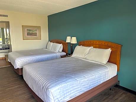 2 Queen Beds, Non-smoking, Mini Fridge, Wi-fi, Continental Breakfast