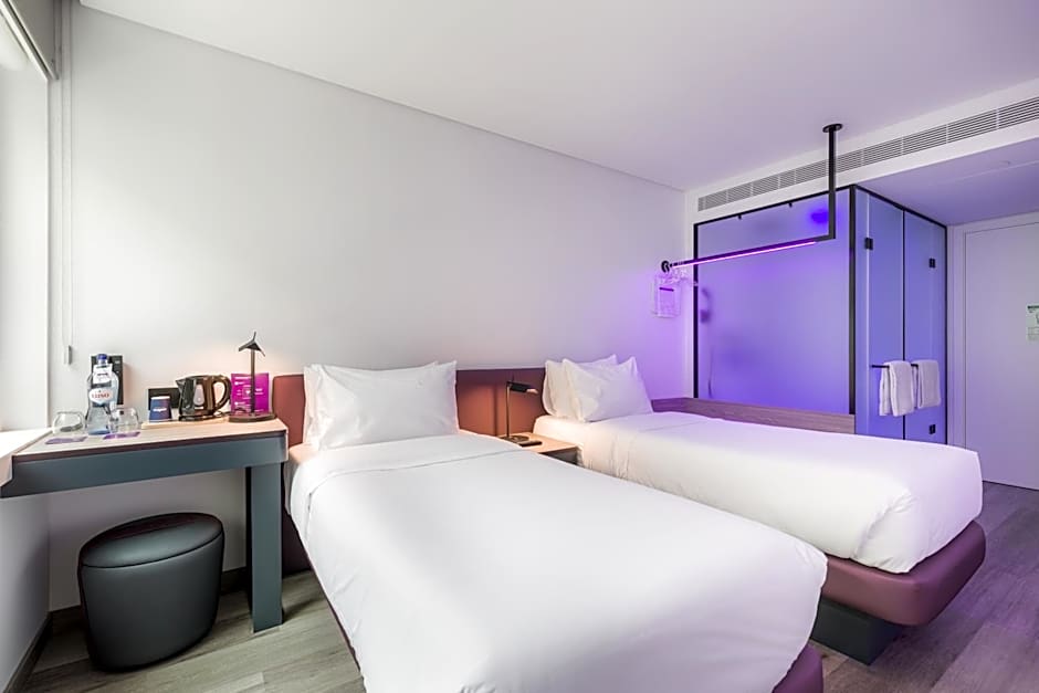 YOTEL Porto