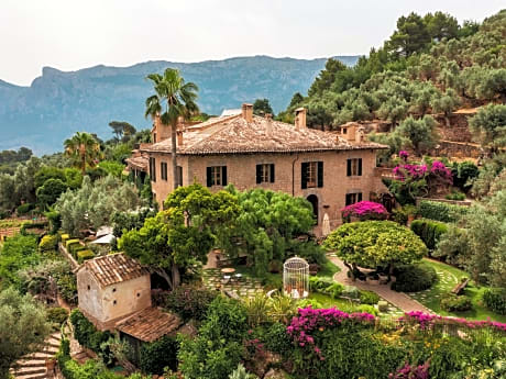 Ca's Xorc - Luxury Retreat & Restaurant