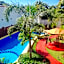 Hotel y Suites Los Encantos