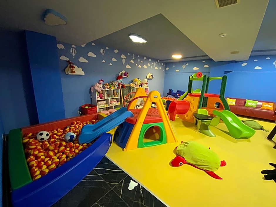 International Beach Hotel