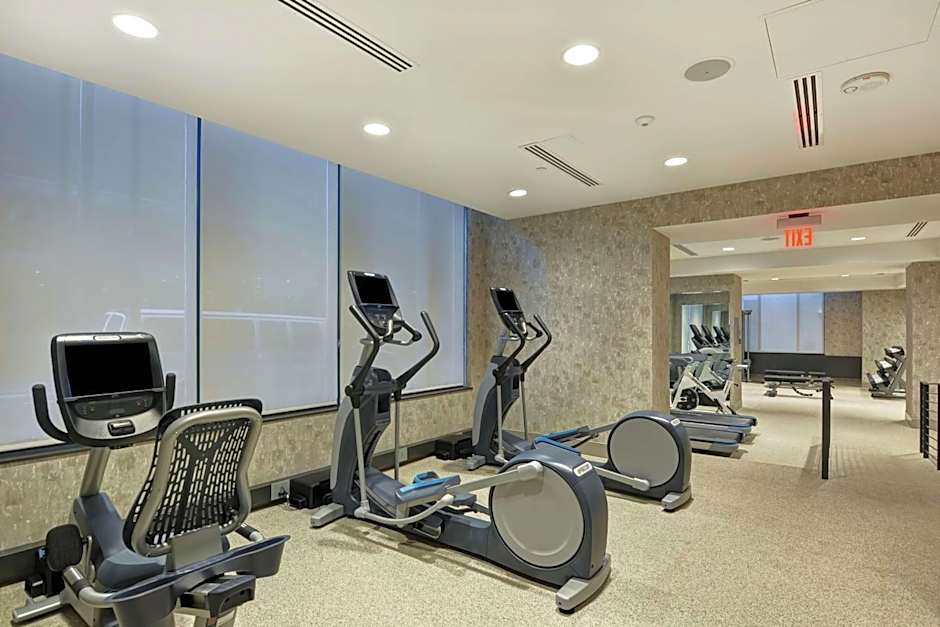 The Cincinnatian Hotel, Curio Collection by Hilton