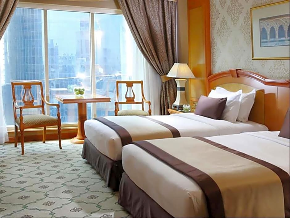 Knight Castle Hotel - Formerly known as Carlton Palace Hotel