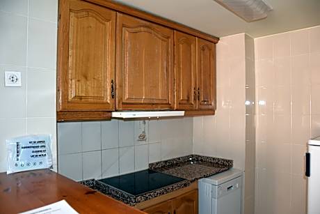 APARTMENT 2 BEDROOMS  (4 ADULTS)