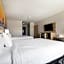 Days Inn & Suites by Wyndham Norton Shores/Muskegon
