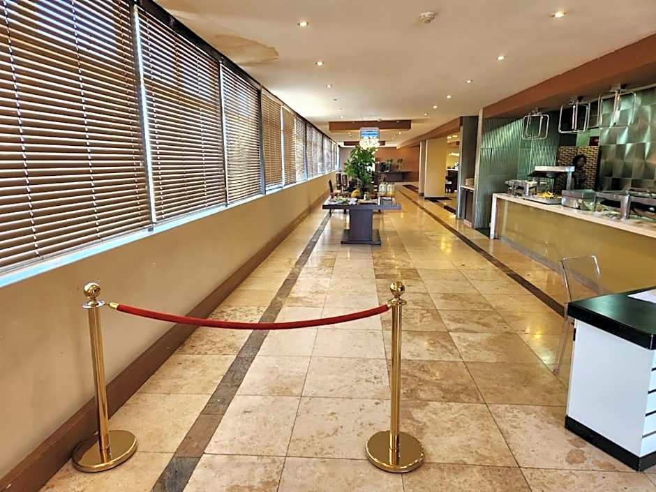 Palm Continental Hotel