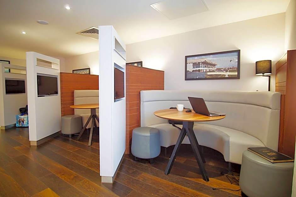 Courtyard by Marriott Glasgow Airport