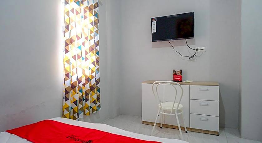 RedDoorz near Jalan Adi Sucipto Solo