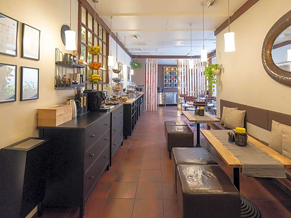 Smart Stay Hotel Station
