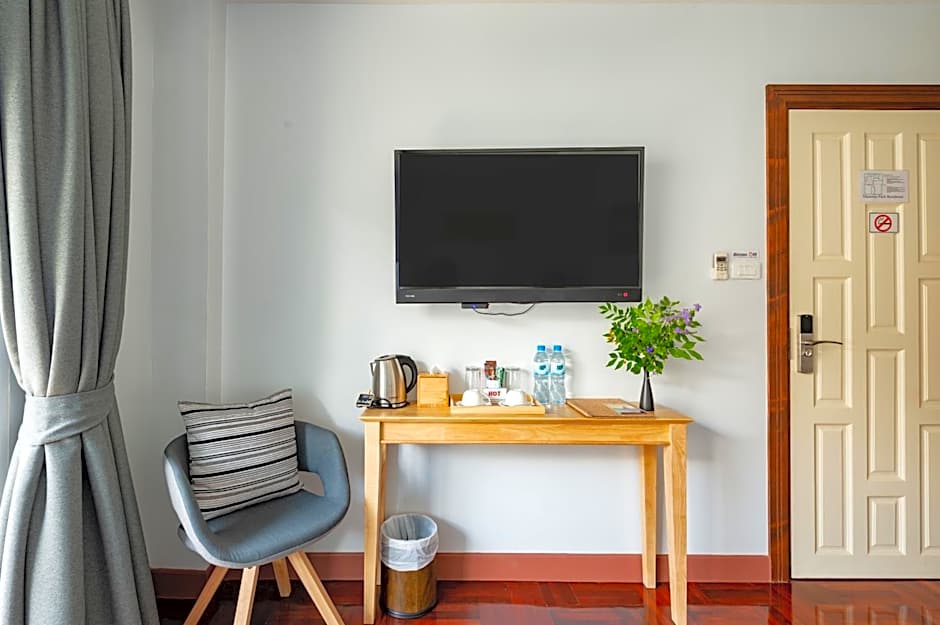 Maneeya Park Residence