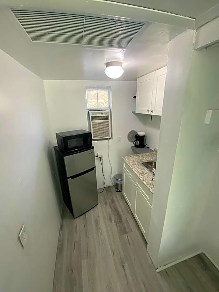Uptown Inn & Suites