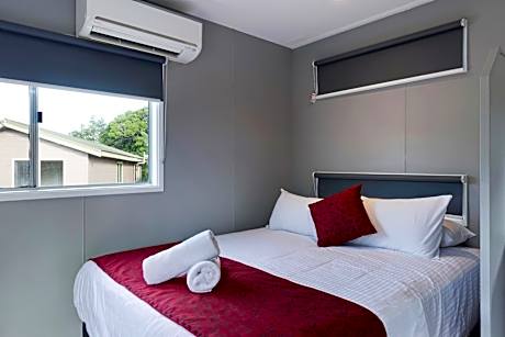 Economy Studio Cabin