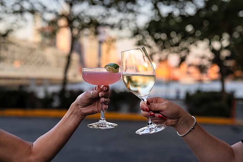 Sheraton Lincoln Harbor Hotel