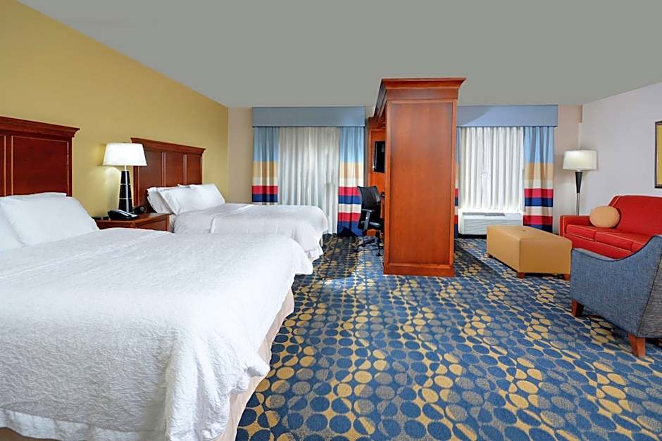 Hampton Inn By Hilton And Suites Charlotte Huntersville