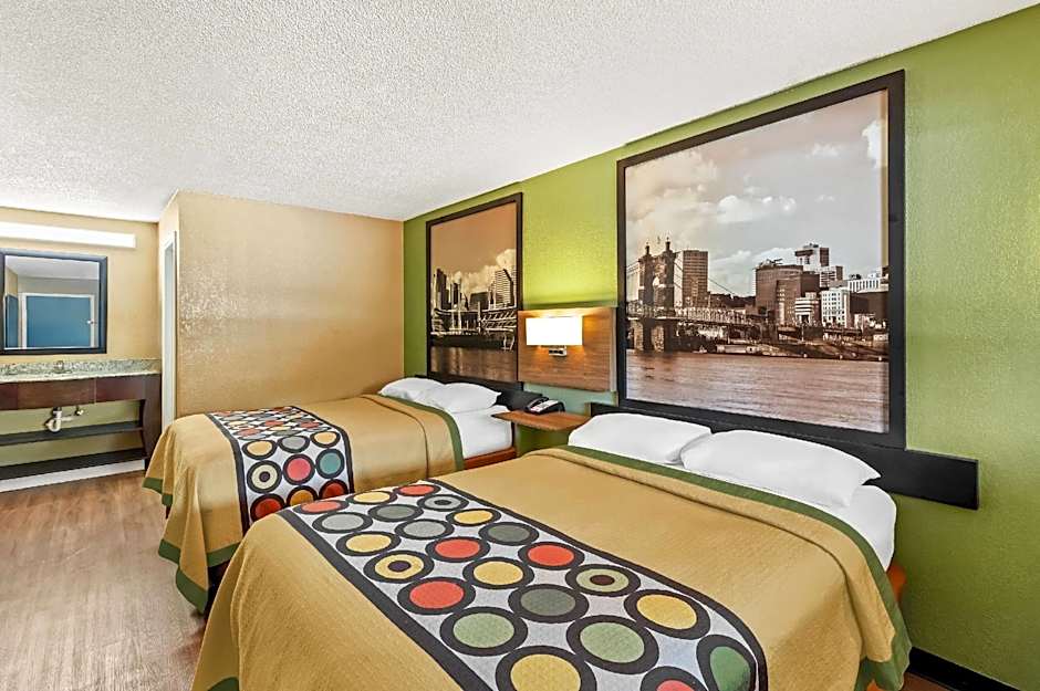 Super 8 by Wyndham Cincinnati/Springdale OH