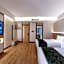 GreenTree Inn Heze Railway Station Hotel