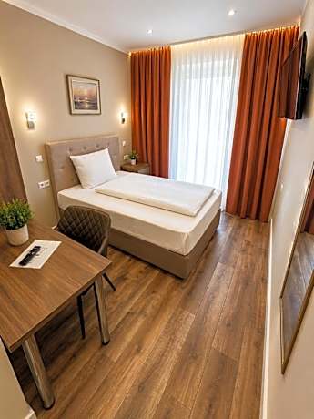 Large Single Room
