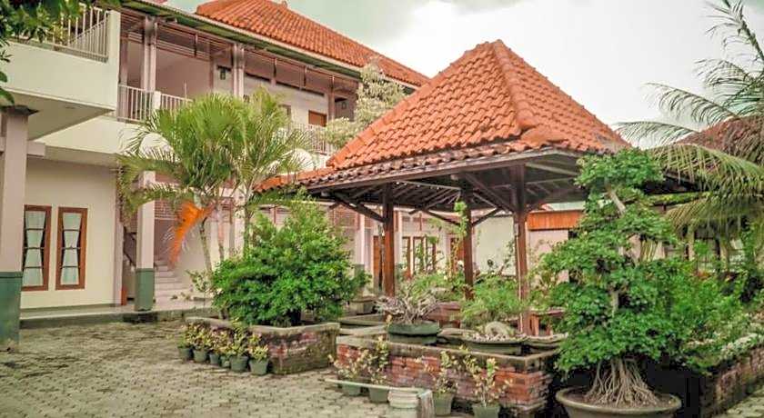 Grand Cepu Hotel