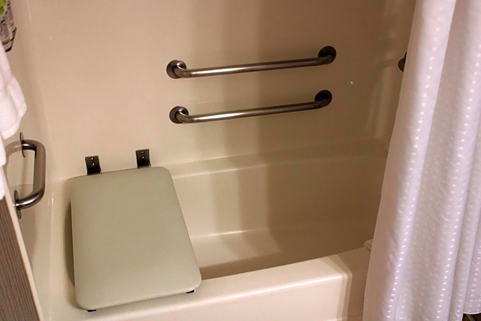 Holiday Inn Express Hotel & Suites Chicago-Deerfield/Lincolnshire By IHG