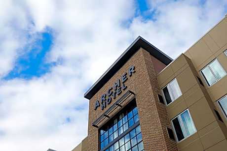 Archer Hotel Boston/Burlington