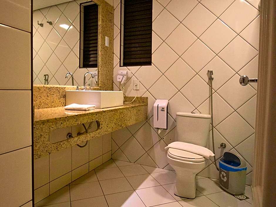 Continental Inn Hotel