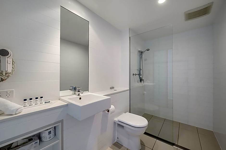 Oaks Nelson Bay Lure Suites