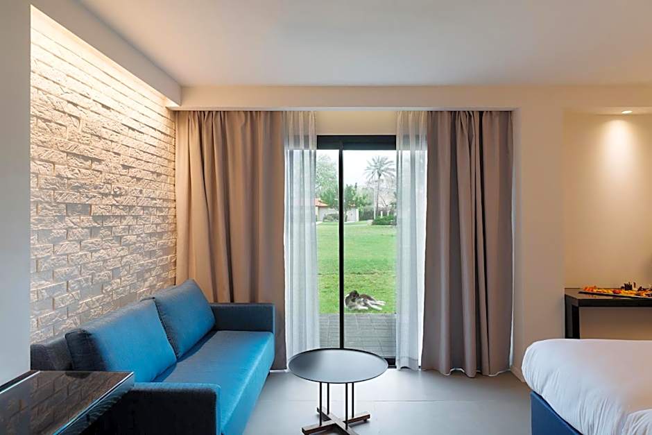 Shefayim Kibbutz Hotel