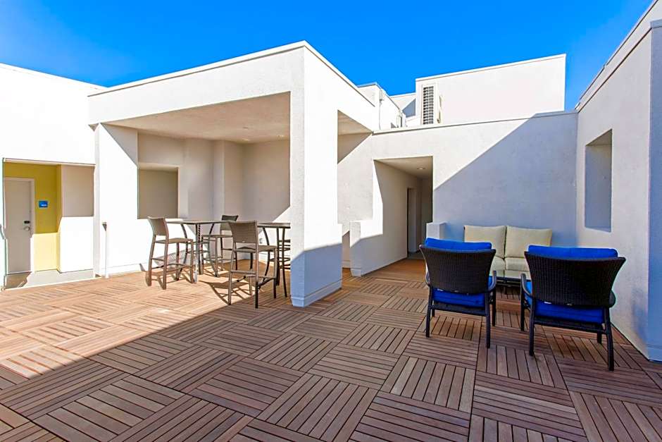 Holiday Inn Express West Los Angeles-Santa Monica By IHG